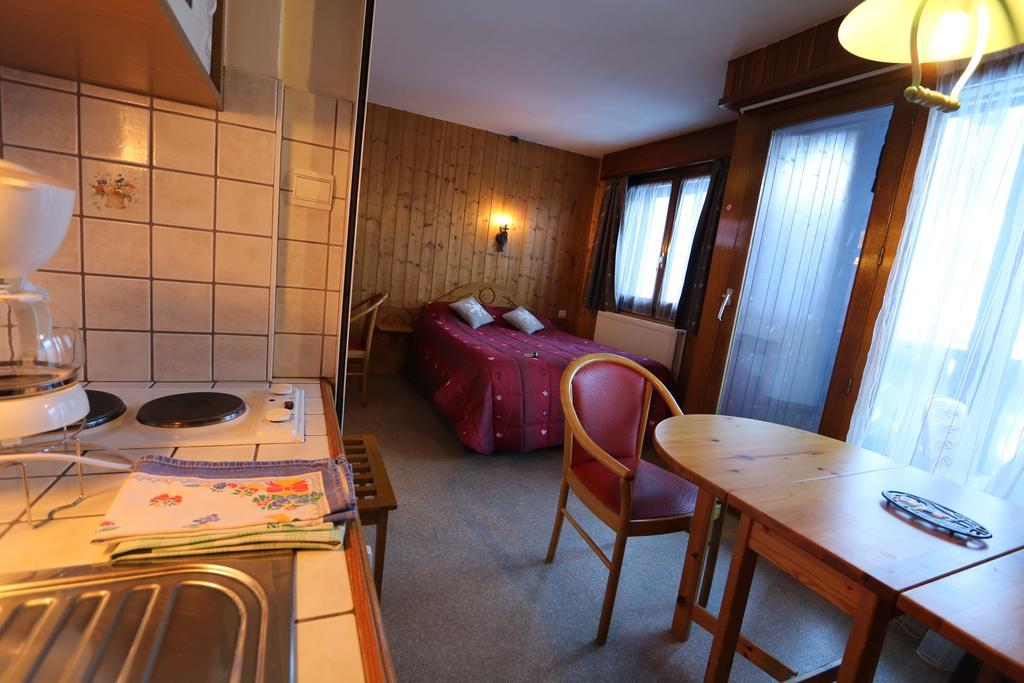 Chris-Tal Hotel Ле-Уш Екстер'єр фото