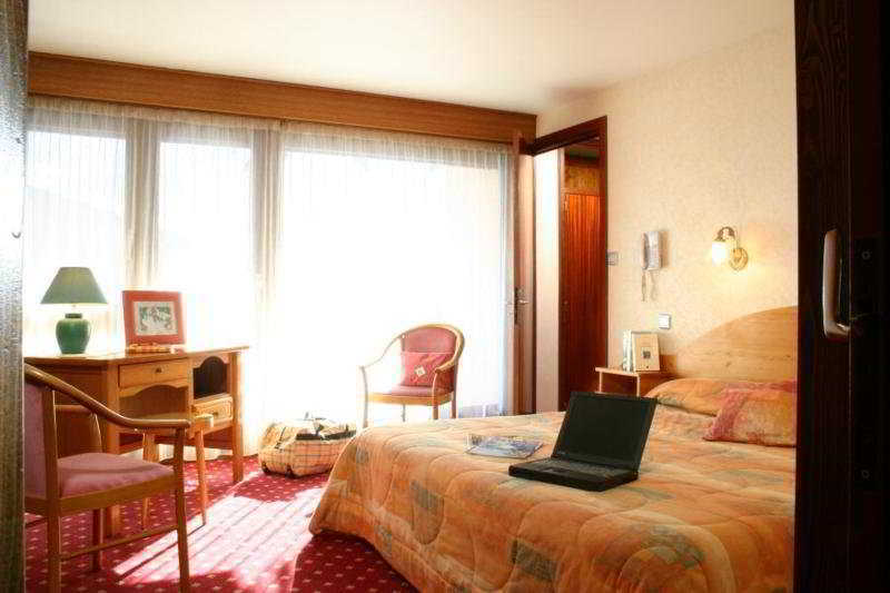 Chris-Tal Hotel Ле-Уш Екстер'єр фото
