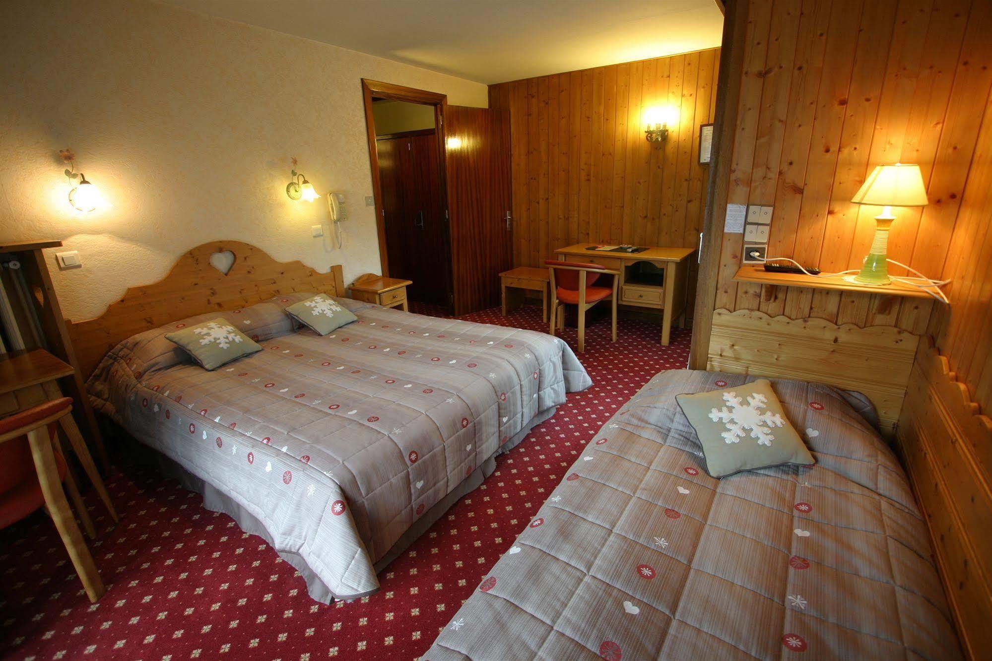 Chris-Tal Hotel Ле-Уш Екстер'єр фото