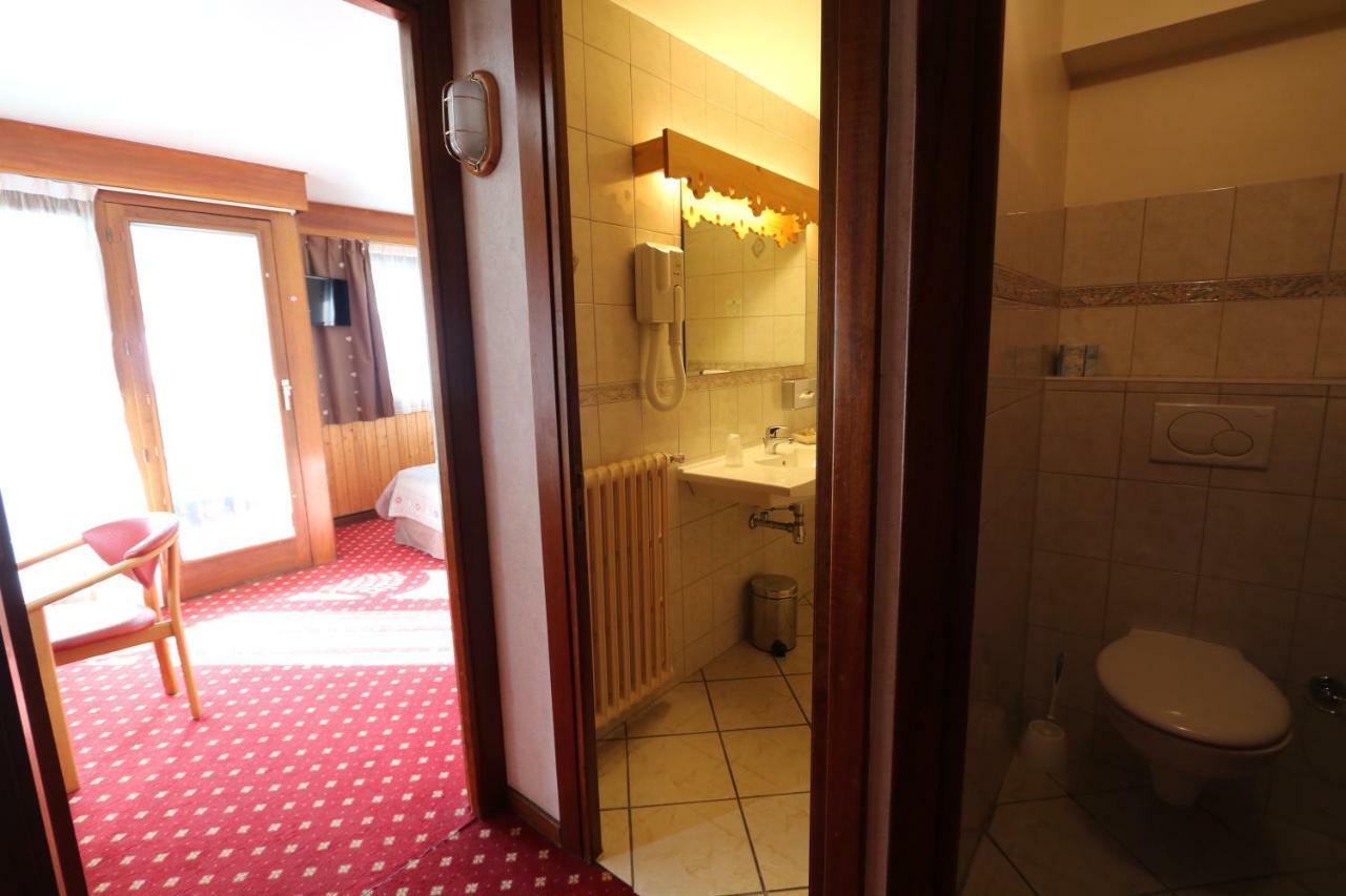 Chris-Tal Hotel Ле-Уш Екстер'єр фото